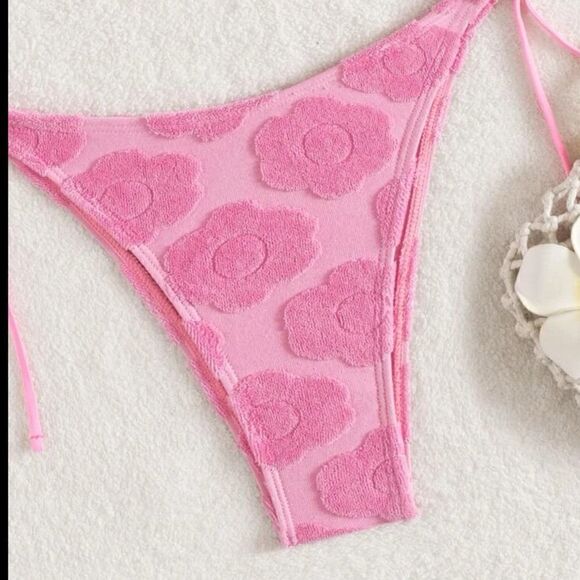 Bikini - Picture 5 of 9